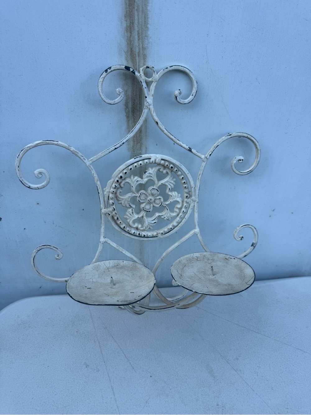 Vintage-Style White Metal Wall Candle Holder - Elegant Floral Design
